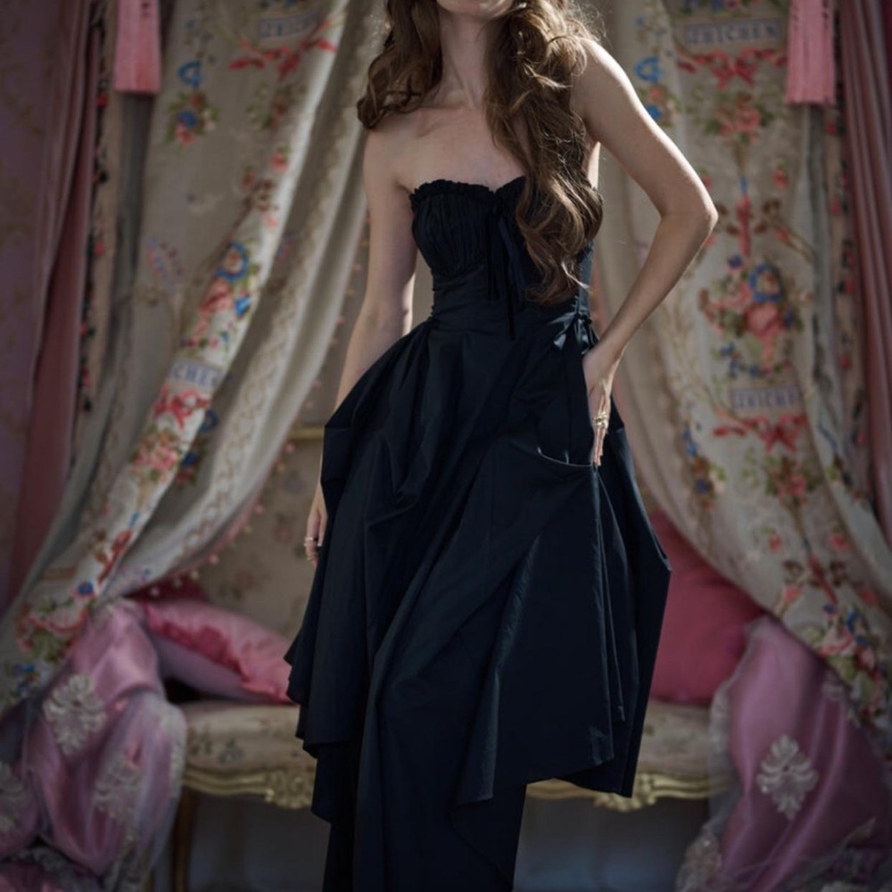 Selkie Strapless Black Ruched Bodice Gown